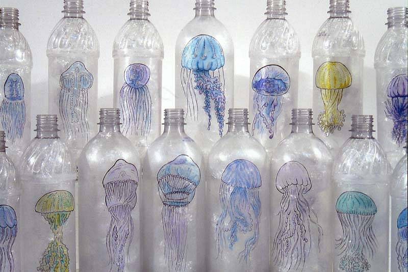 Melissa Stang
Jellyfish Bottles, 2006
marker and acrylic on plastic water bottles, variable dimensions