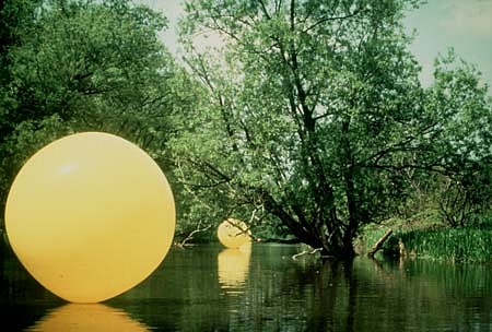 Robert Mason
Desjardin Flotant, 1983
one mile, 6 balloons, Desjardin Canal