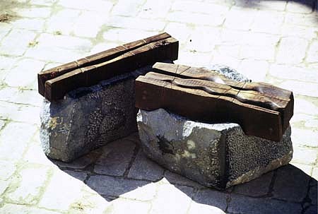 Rajendar Tiku
Water is the Element, 1996
stone, wood, 60 x 60 x 40 cm