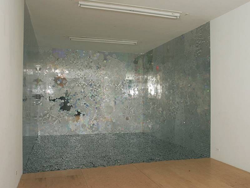 Goran Tomcic
A Shimmering Heart (Silver), 2005
silver holographic paper, heart-shaped sequins, wall180 x 180 x 180 inchesfloor250 sqf
installation