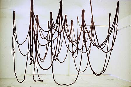 Junia Penna
Untitled, 2001
rolled tobacco, 470 x 350 x 280 cm