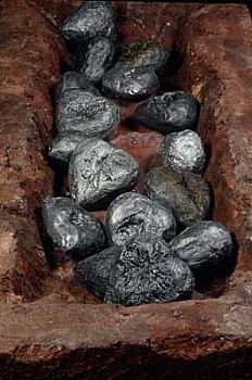 Claudia Aranovich -&nbsp;Holly Heart's Sarcophagus