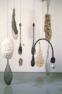 Tina Aufiero
The Menagerie, 1991
feathers, wire and latex rubber
a group installation of sculptures