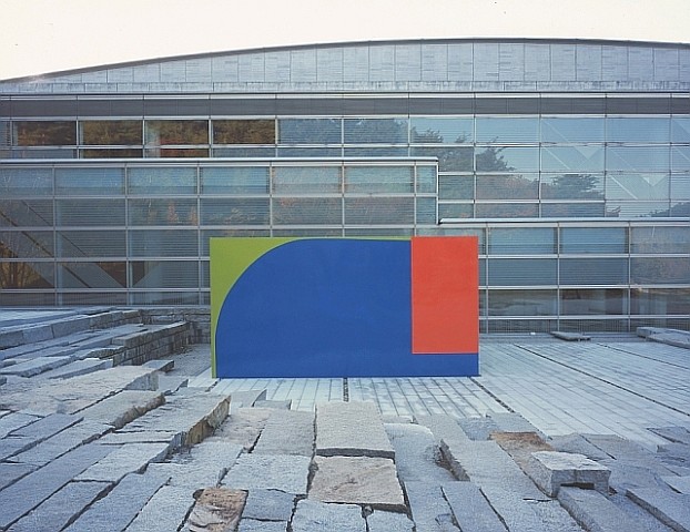 Richard Gorman
Big Blue, 2002
acrylic resin on steel, 330 x 630 cm
Koriyama City Museum of Art, Japan