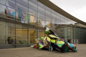 Katharina Grosse -&nbsp;Stuntweed, Installationview Neues Museum Nurnberg