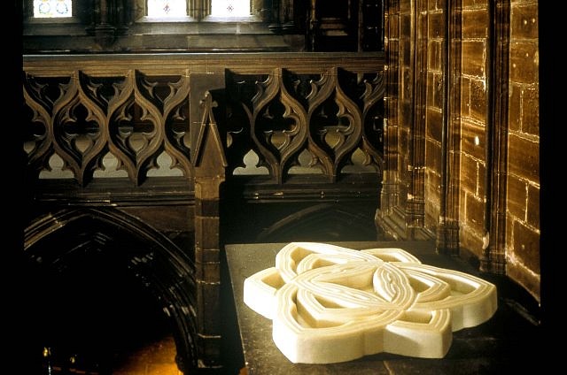 Nicholas Kripal
Cathedral Labyrinth, 2001
cast wax, 6 x 54 in.