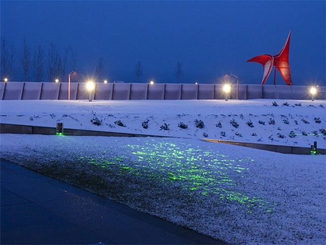 Iole Alessandrini
Greener, 2007
laser installation, 1200 x 3000 in.