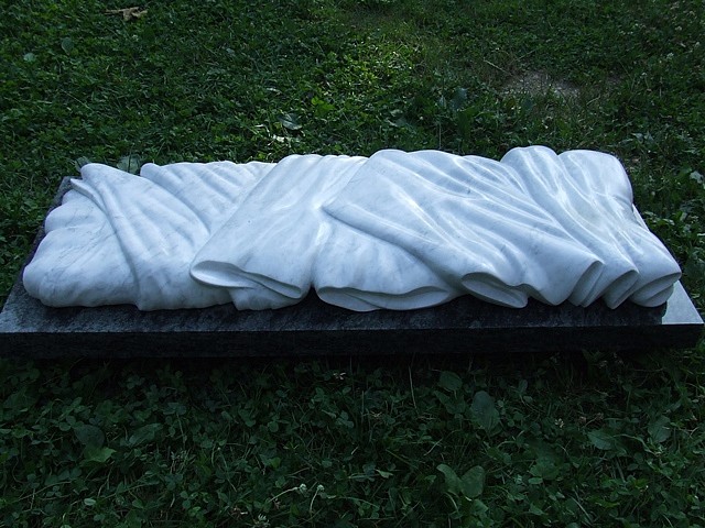 Attila Pokorny
Veil, 2006
marble, 100 x 40 x 10 cm