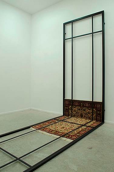 Eugenia Calvo
Powerful Lessons, 2015
carpet within iron structure, 39 x 118 x 118 in.