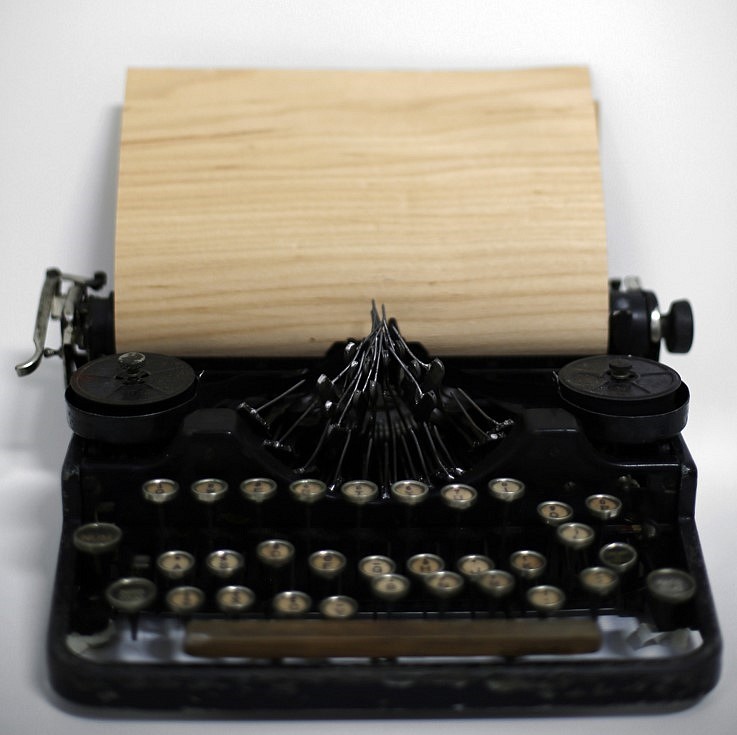 Glenda León
The Act of Writing, 2018
typewriter, nails, and wooden sheet, 6 x 10 x 11 in.