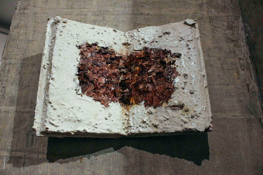 Saba Hasan
a book of leaves, 2015
book, leaves, clay, 9 1/2 x 12 x 1 1/2 in.