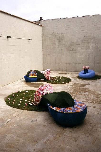 Roberley Bell
Dressing (shown at Black and White Gallery, Brooklyn, NY), 2004
Astro turf on steel frames with oilcloth cushions, mirrors, concrete, artificial flowers and sod