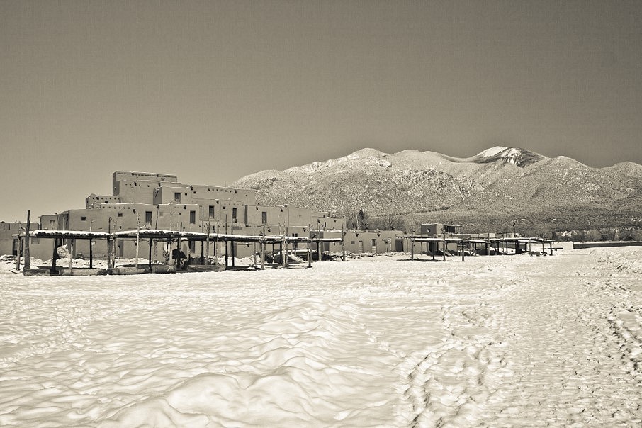 Toba Tucker
TAOS PUEBLO New Mexico #3808, 2013
archival inkjet print on Epson Hot Press Natural Smooth Matte Paper, 17 x 22 in.